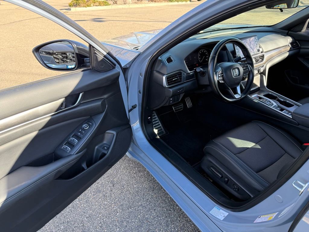 Used 2022 Honda Accord Sport image 11