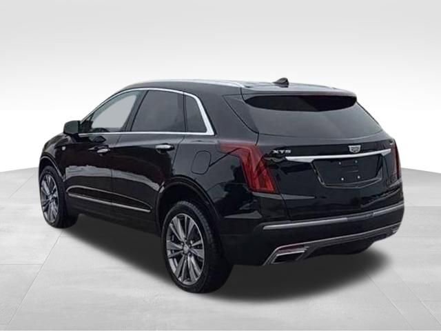 Used 2025 Cadillac XT5 Premium Luxury image 2