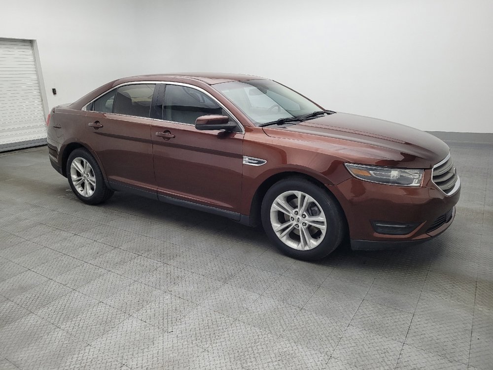 Used 2015 Ford Taurus SEL image 11
