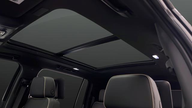 New 2026 Chevrolet Suburban Premier AWD/4WD image 12