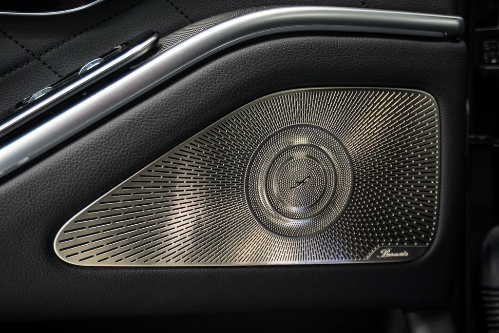 Used 2022 Mercedes-Benz S 500 4MATIC w/ AMG Line Package image 8