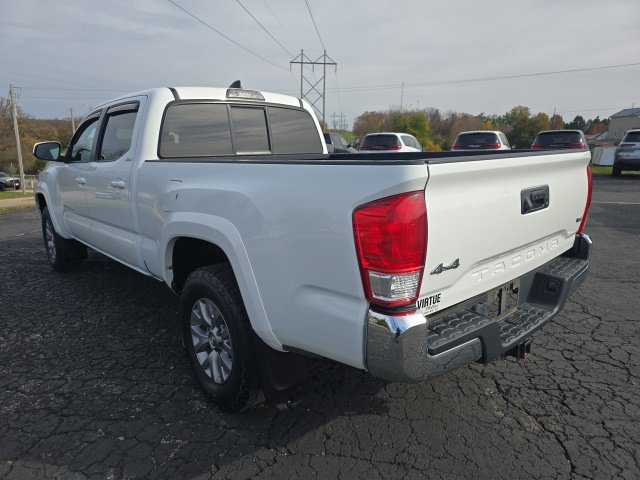 Used 2017 Toyota Tacoma SR5 w/ Tow Package AWD/4WD image 5