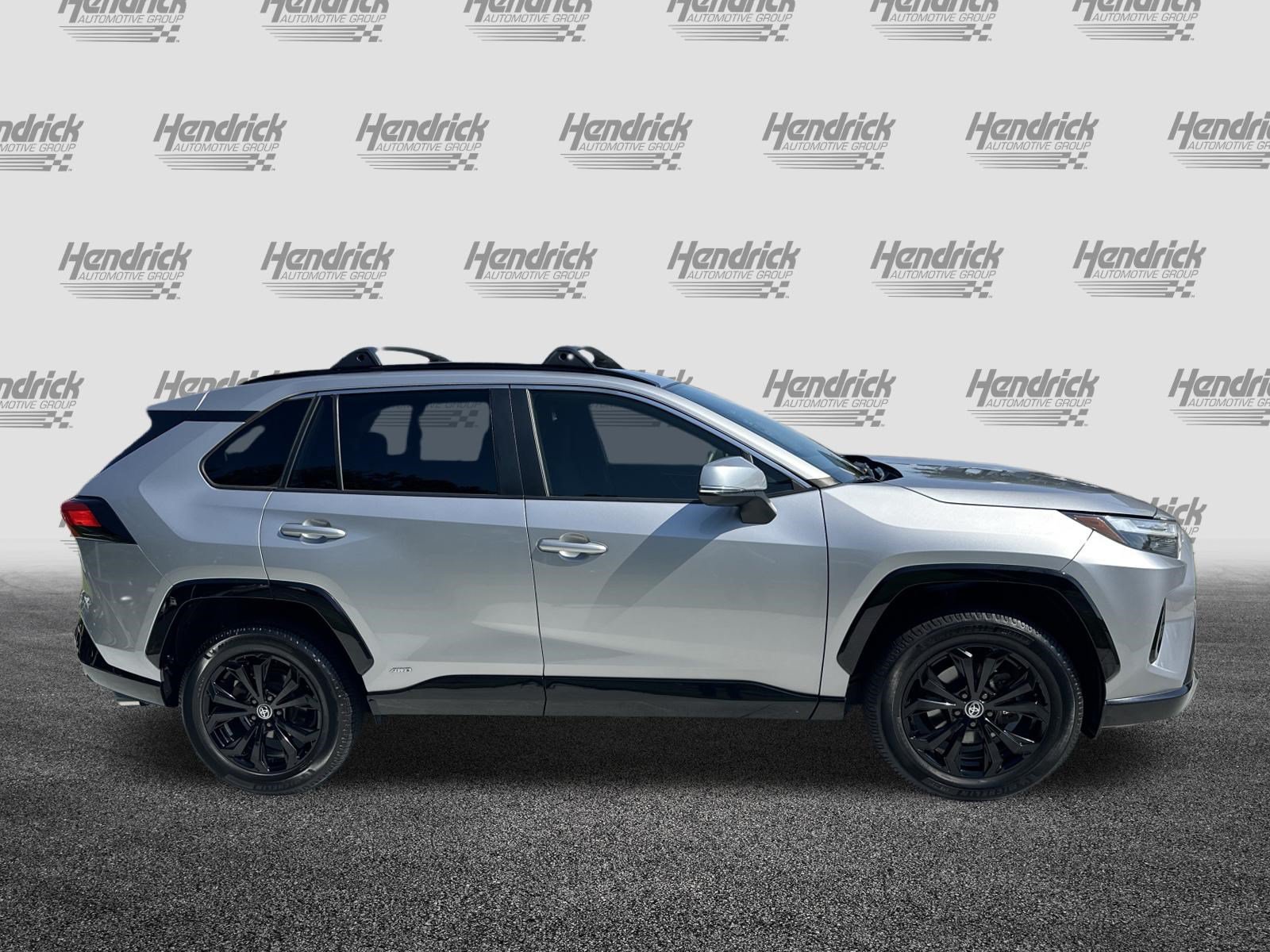 Used 2022 Toyota RAV4 SE AWD/4WD image 11