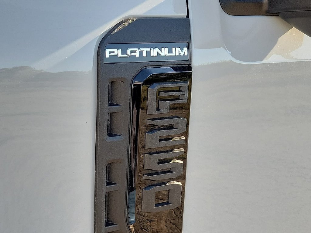 Used 2026 Ford F250 Platinum AWD/4WD image 9