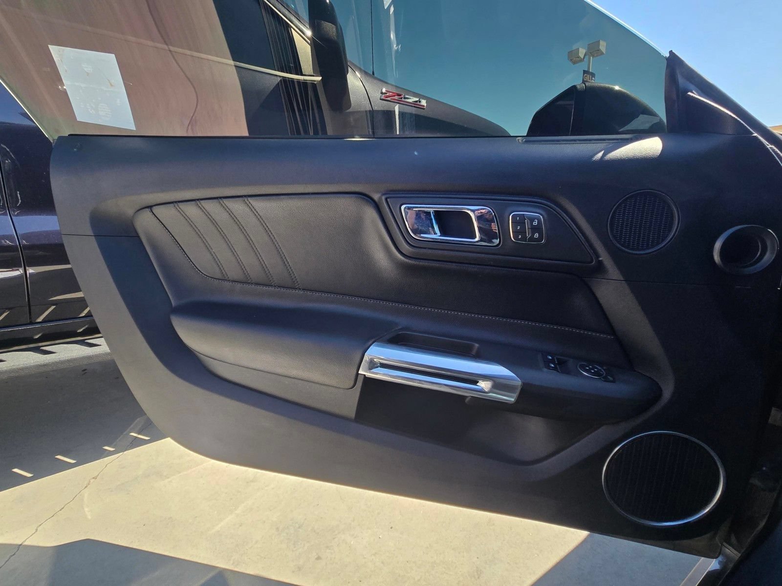 Used 2017 Ford Mustang GT Premium w/ GT Performance Package RWD image 13