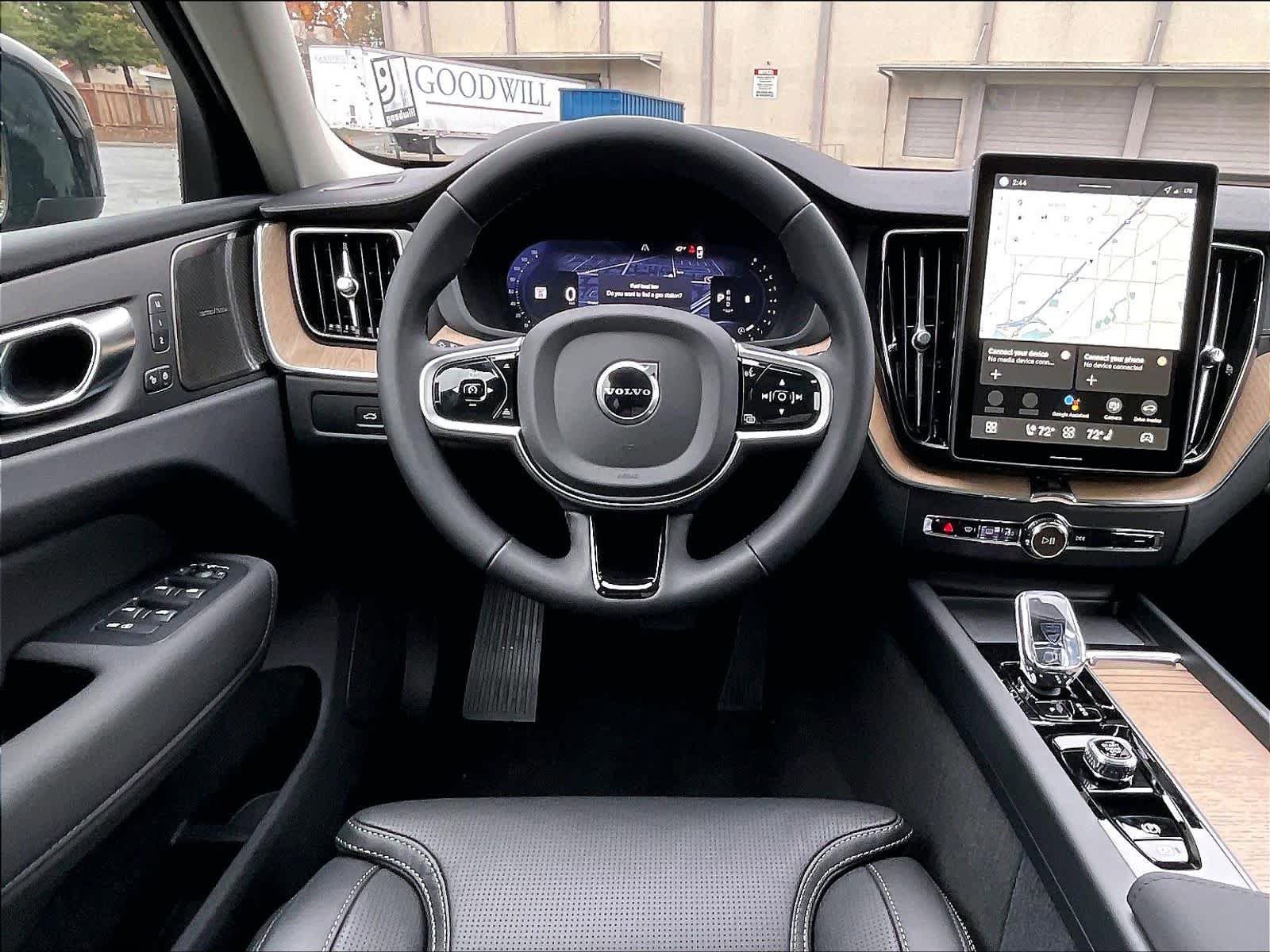 New 2026 Volvo XC60 B5 Ultra w/ Climate Package AWD/4WD image 15