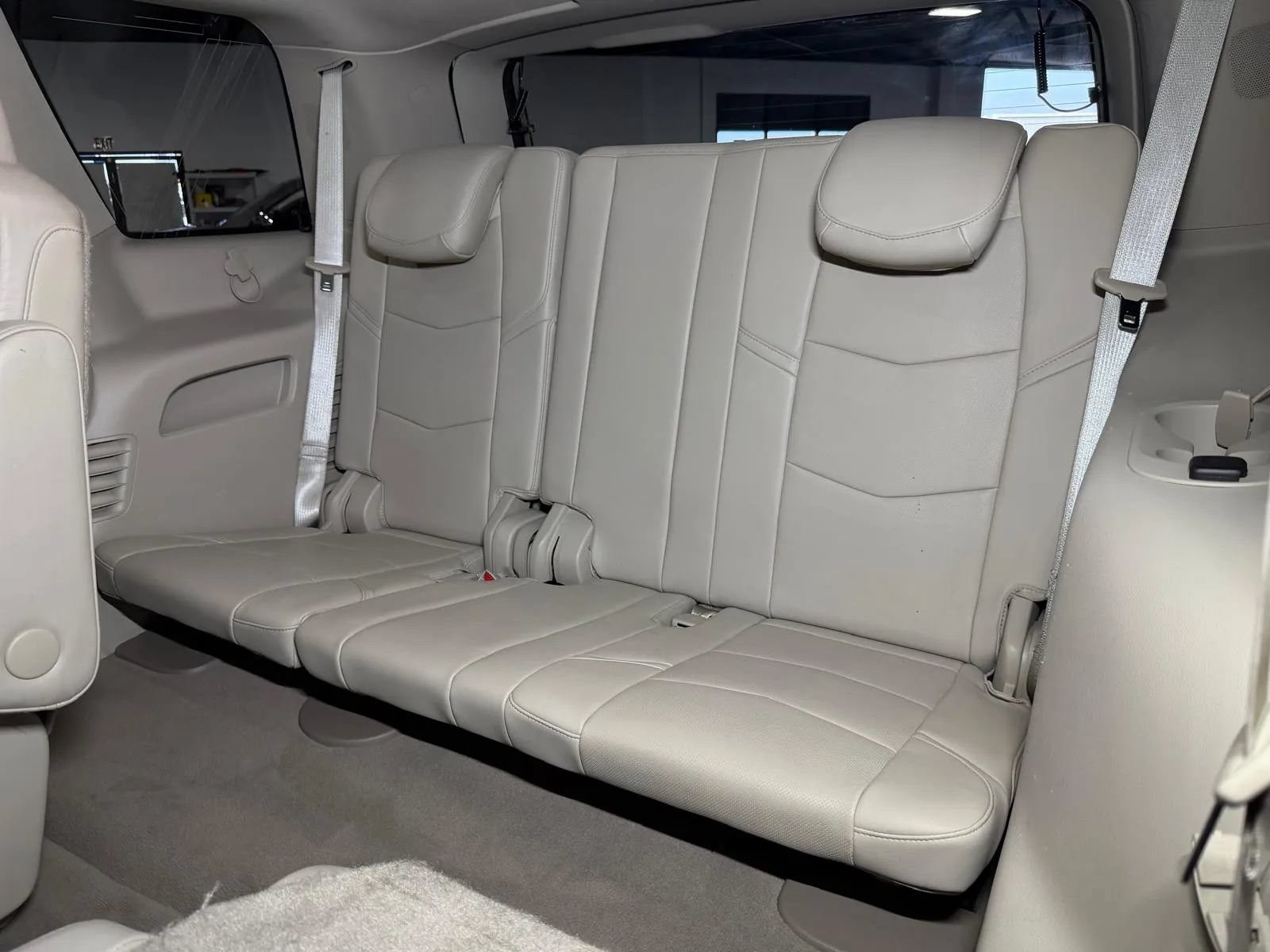 Used 2015 Cadillac Escalade Premium AWD/4WD image 17