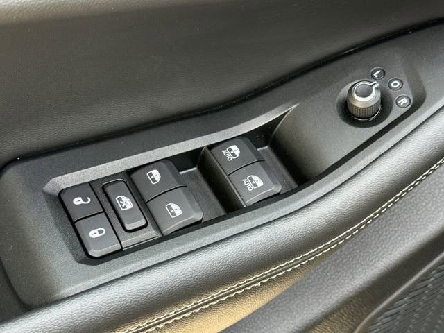 Used 2024 Jeep Grand Cherokee L Limited w/ Luxury Tech Group II image 21