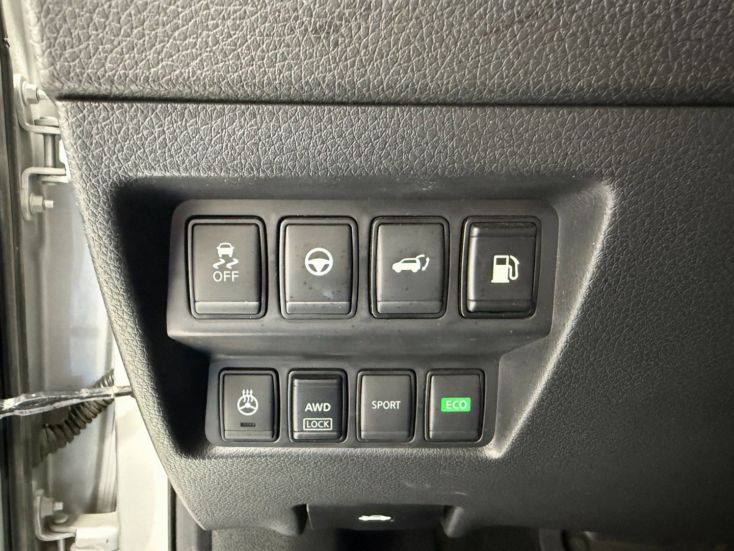 Used 2020 Nissan Rogue SL image 23