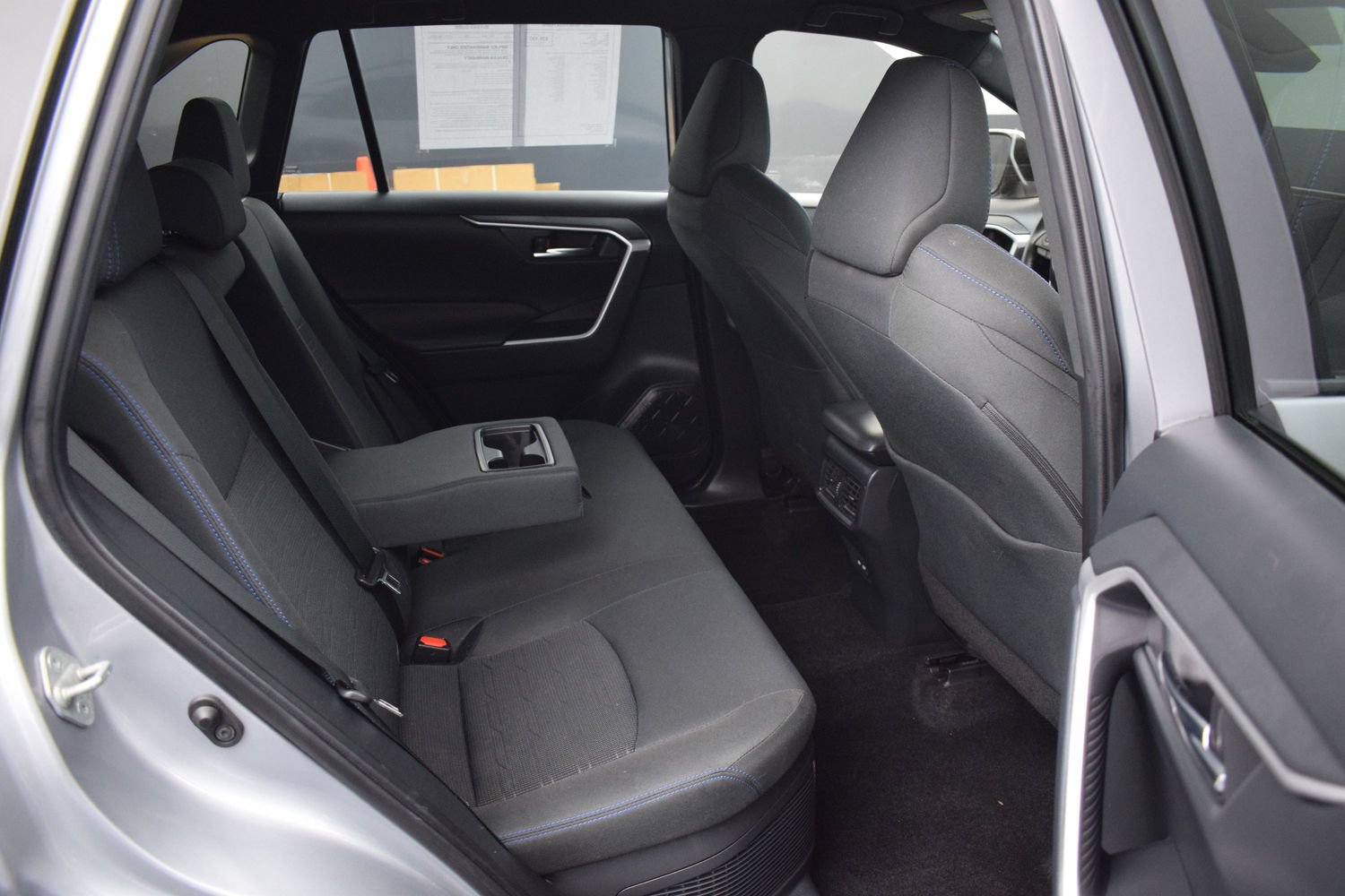 Used 2022 Toyota RAV4 SE AWD/4WD image 11