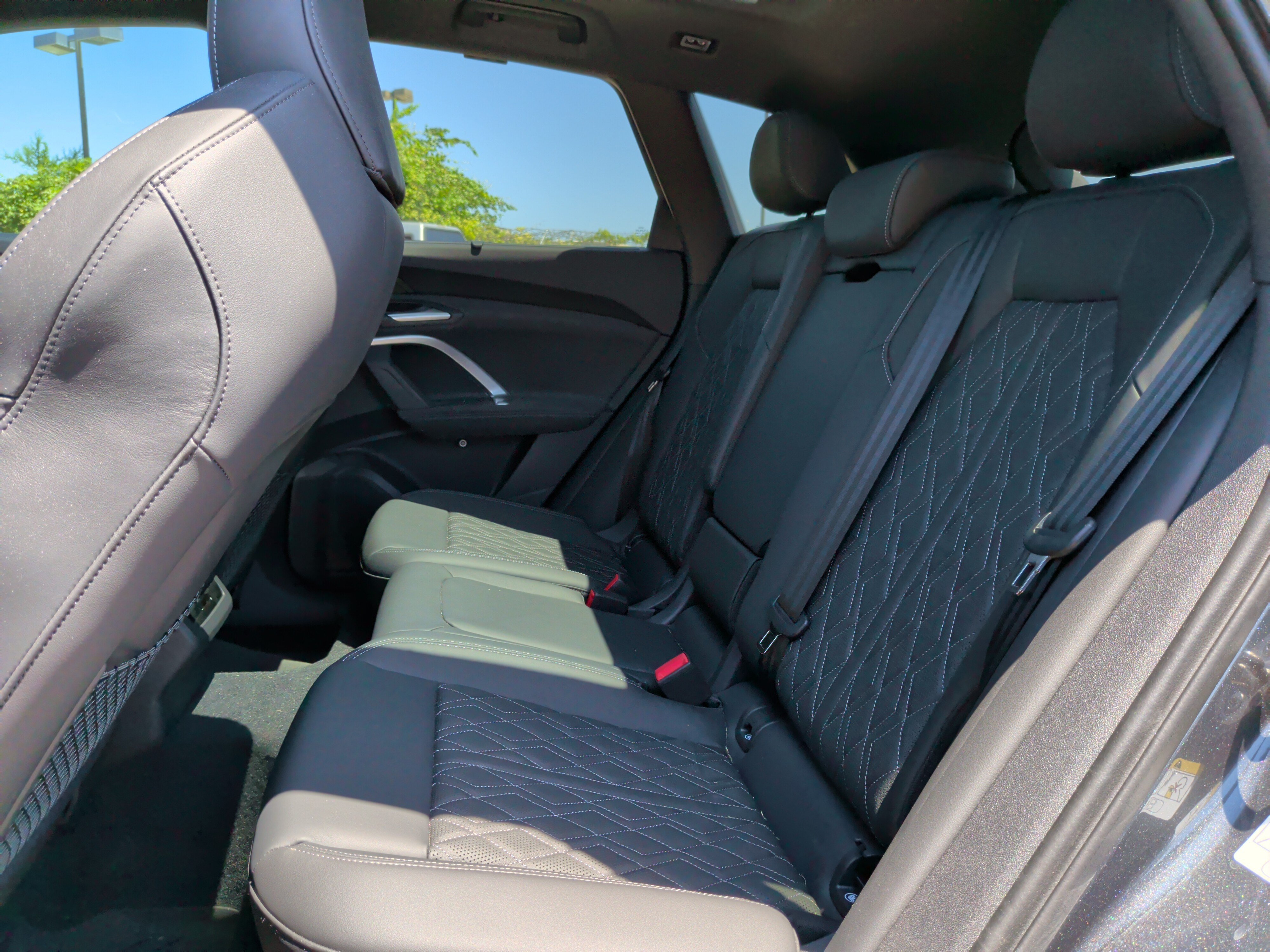 Certified 2025 Audi SQ5 Premium Plus AWD/4WD image 32