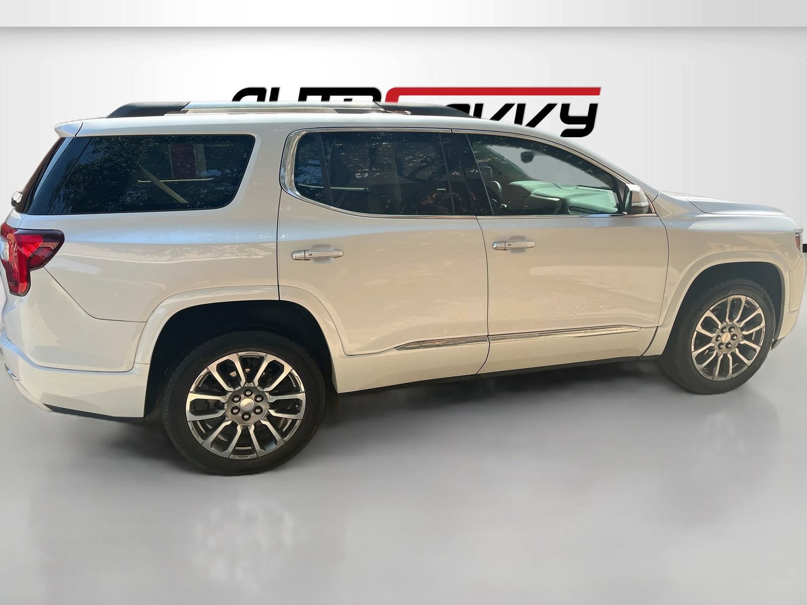 Used 2023 GMC Acadia Denali w/ Trailering Package FWD image 8