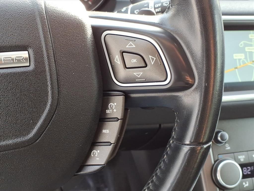 Used 2019 Land Rover Range Rover Evoque SE image 20