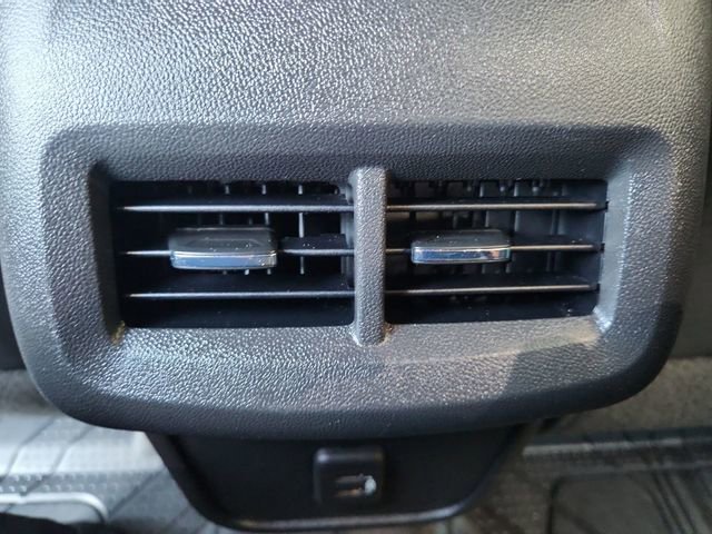Used 2023 Chevrolet Equinox RS w/ RS Leather Package FWD image 21
