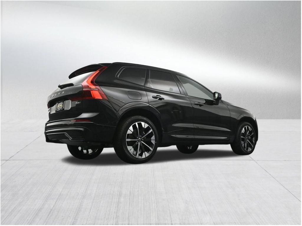 New 2026 Volvo XC60 B5 Plus AWD/4WD image 26
