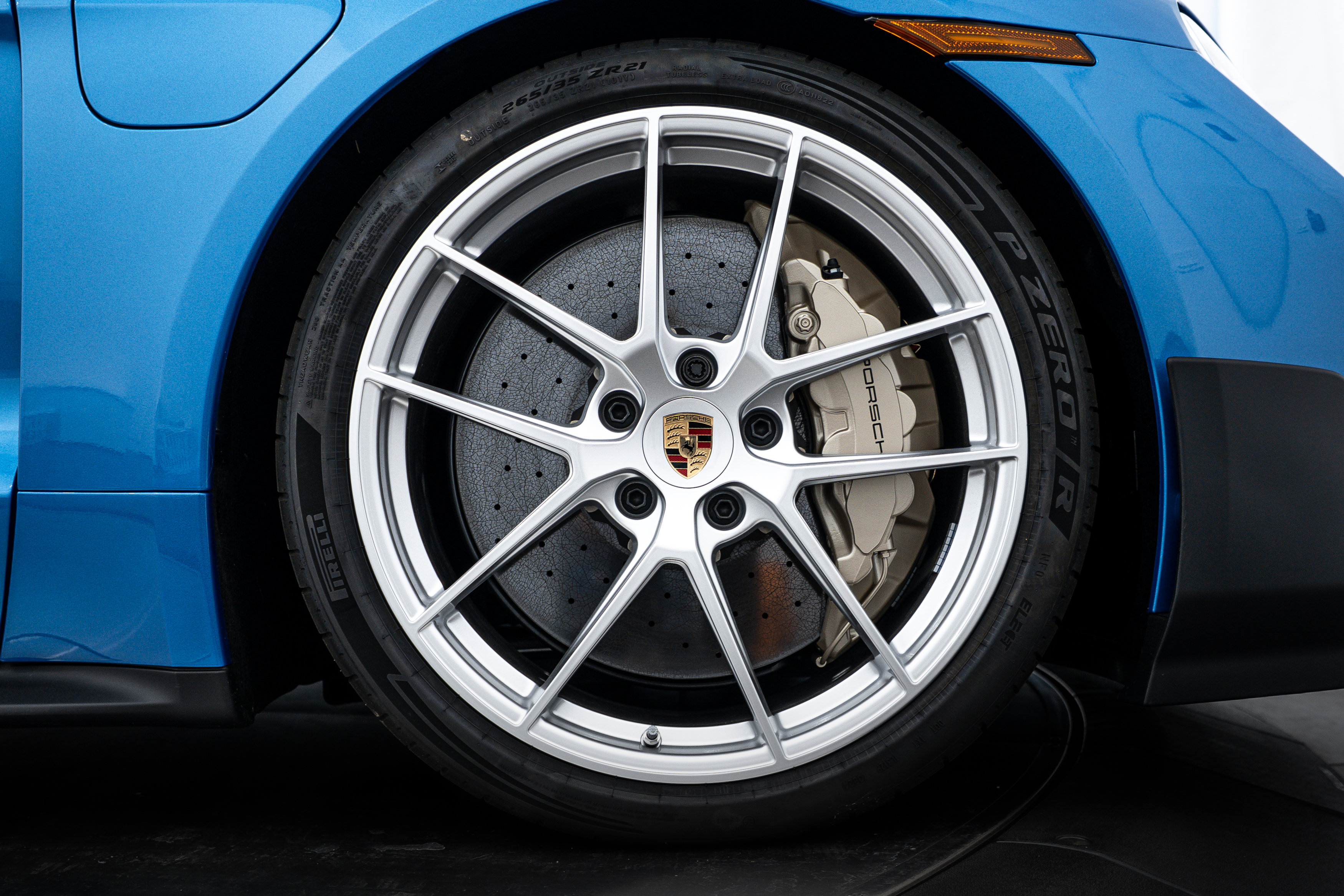 New 2025 Porsche Taycan Turbo GT image 11