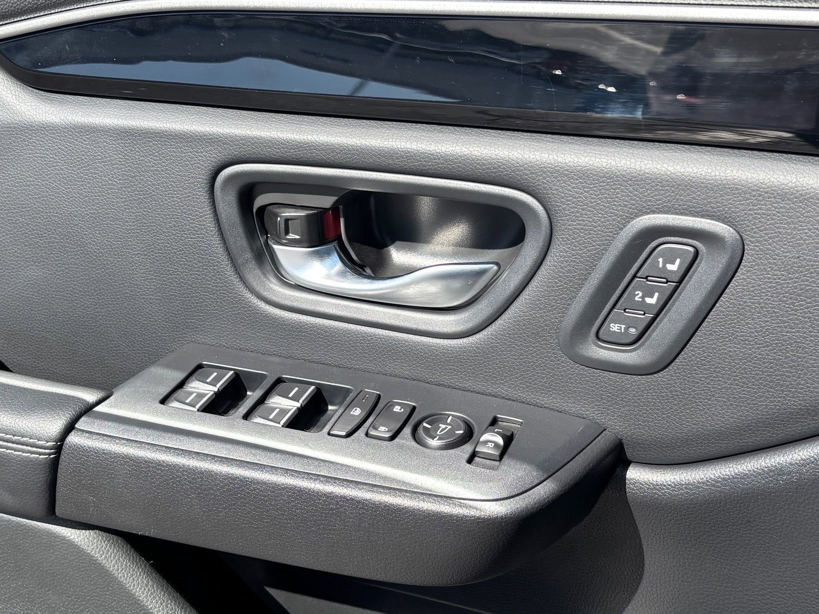 Used 2025 Honda Pilot EX-L image 33