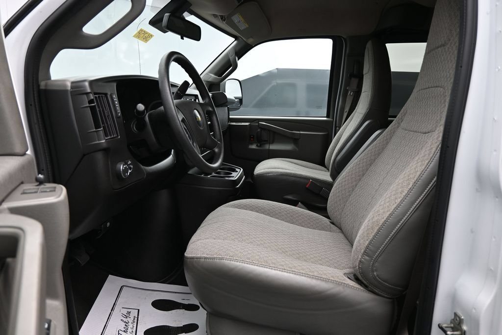 Used 2024 Chevrolet Express 3500 LT w/ LT Preferred Equipment Group RWD image 9