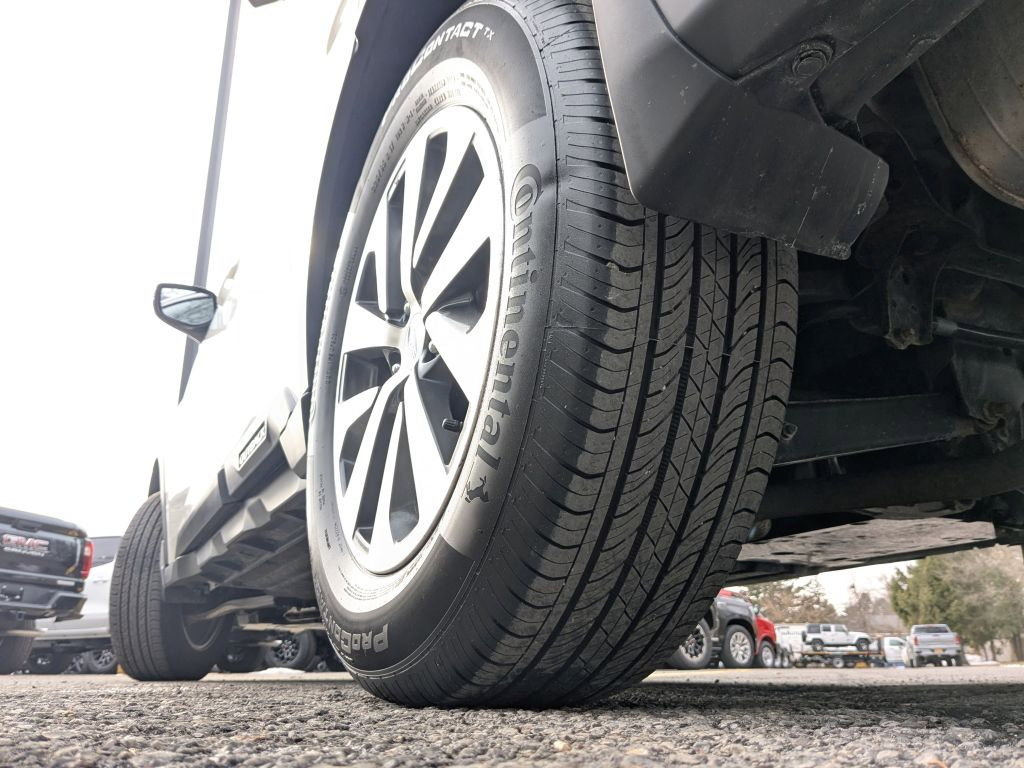 Used 2022 Subaru Outback Premium image 38