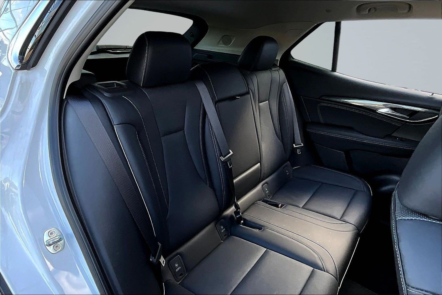 Used 2023 Buick Envision Essence AWD/4WD image 22