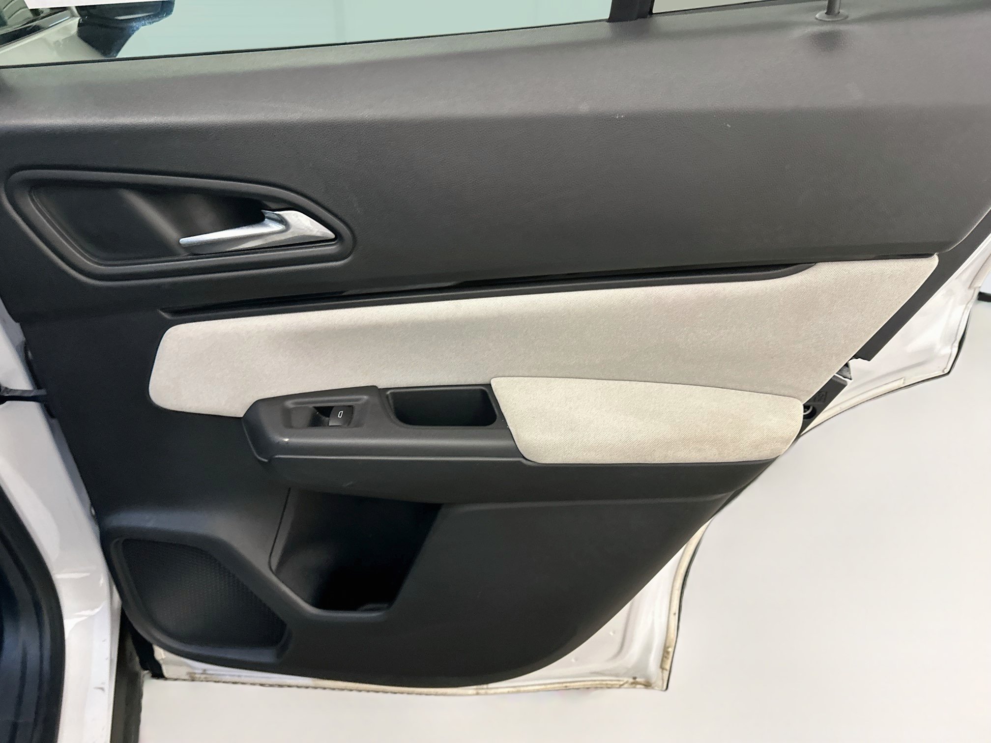 Used 2025 Honda Prologue EX image 31