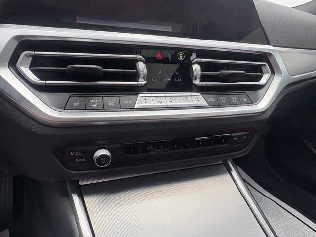 Used 2022 BMW 330i xDrive Sedan w/ Driving Assistance Package image 26