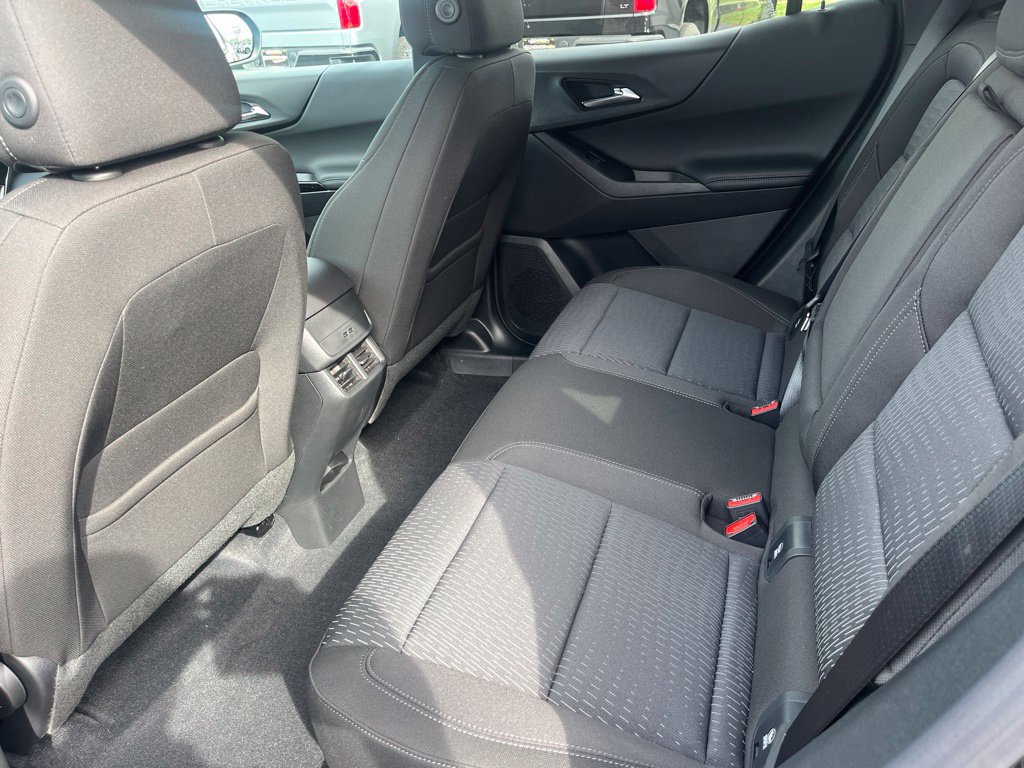 New 2027 Chevrolet Equinox LT FWD image 24