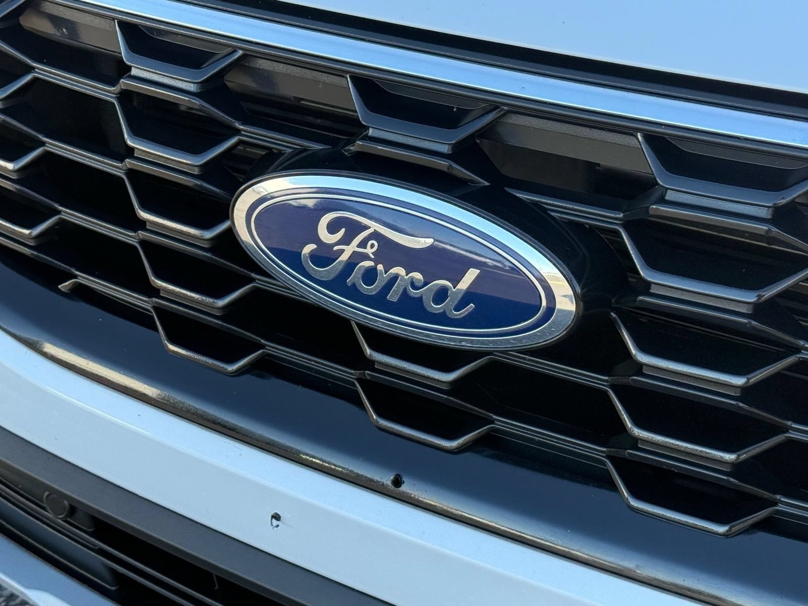 Used 2025 Ford Escape ST-Line FWD image 33
