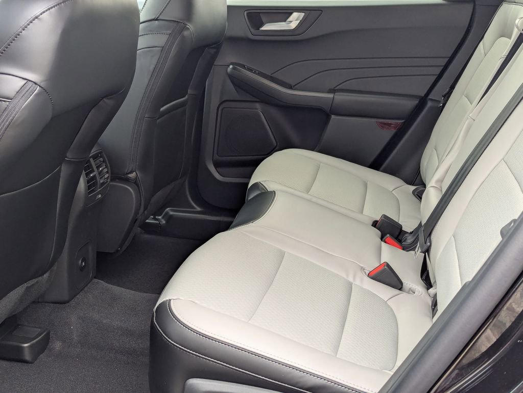 New 2026 Ford Escape SE image 13