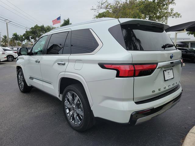 Used 2024 Toyota Sequoia Capstone image 3