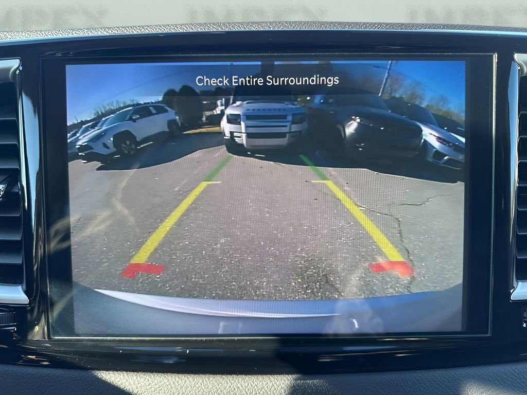 Used 2024 Chrysler Pacifica Touring-L image 21