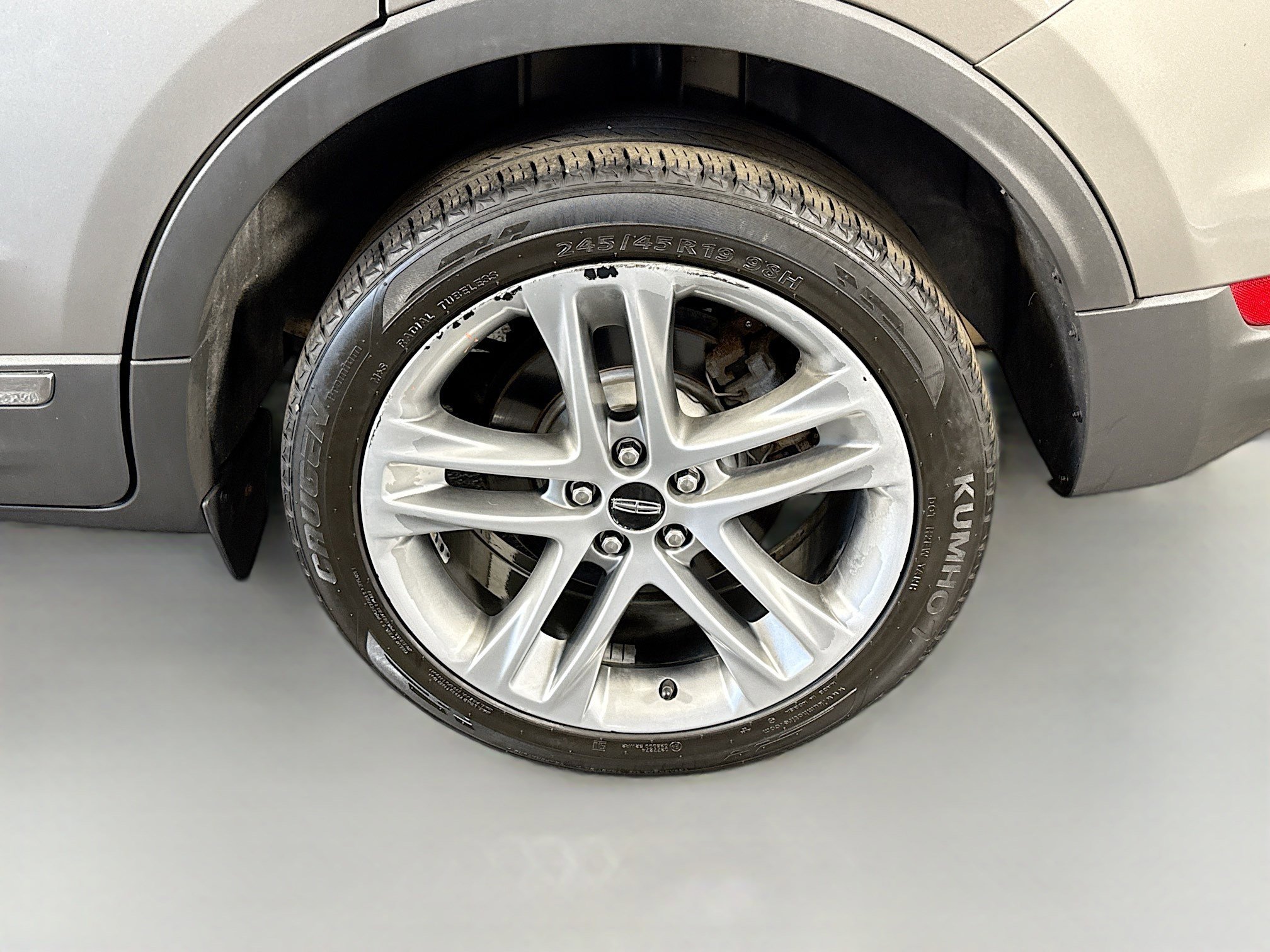 Used 2017 Lincoln MKC Reserve w/ Lincoln MKC Climate Package image 37