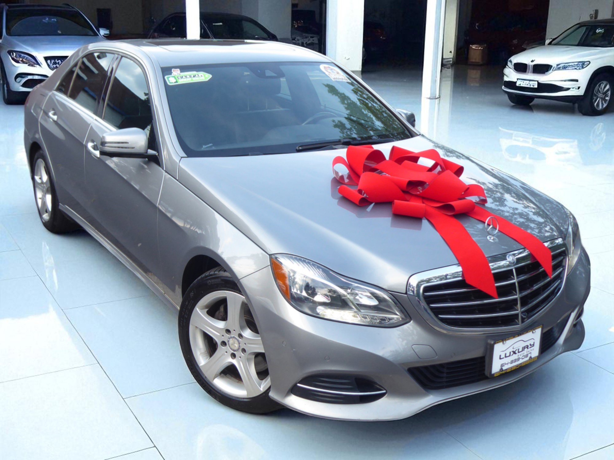 Used 2015 Mercedes-Benz E 350 4MATIC Sedan image 2