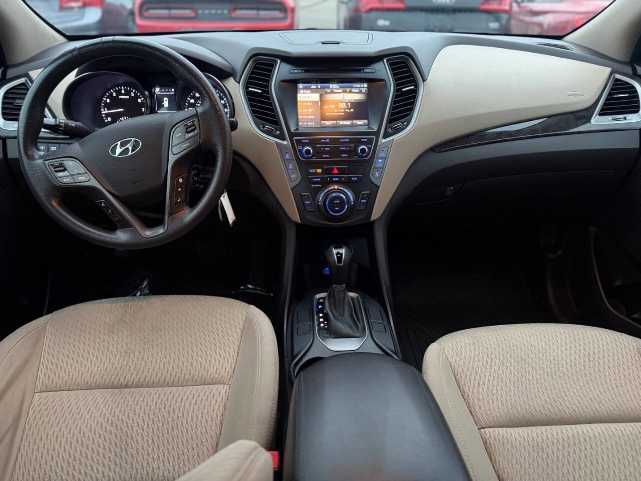 Used 2017 Hyundai Santa Fe SE image 15