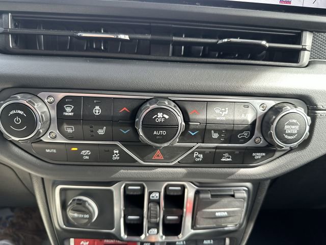 Used 2025 Jeep Wrangler Unlimited Rubicon 392 AWD/4WD image 19