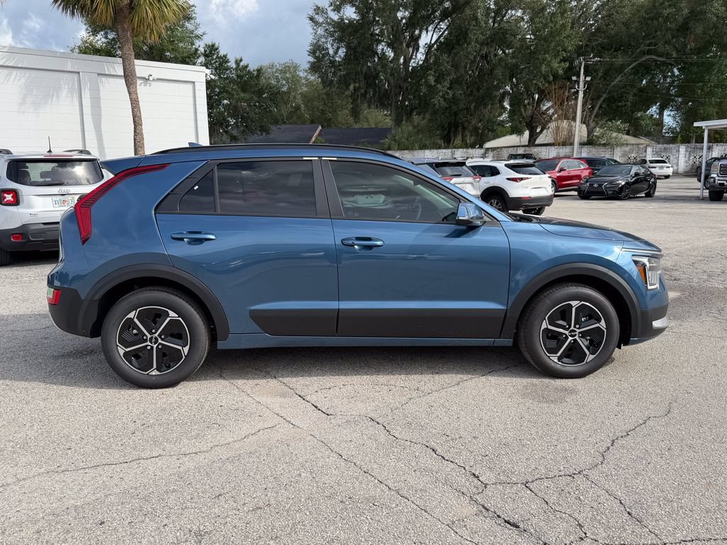New 2026 Kia Niro EX FWD image 3