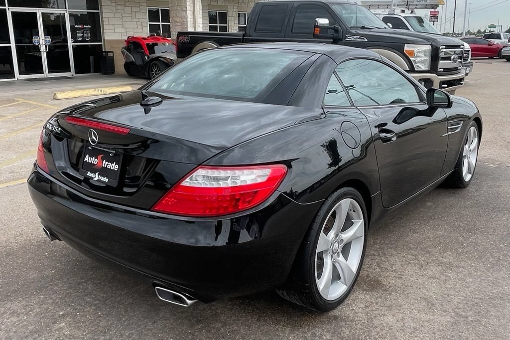 Used 2012 Mercedes-Benz SLK 350 image 4