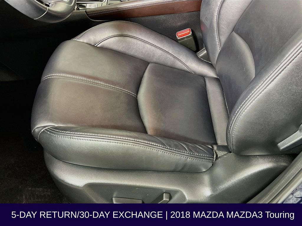Used 2018 MAZDA MAZDA3 Touring FWD image 24