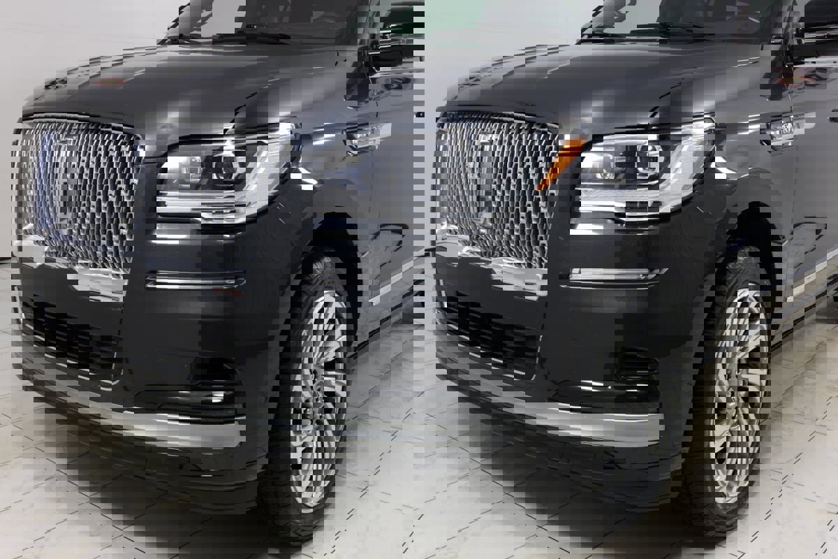 Used 2023 Lincoln Navigator Reserve image 53