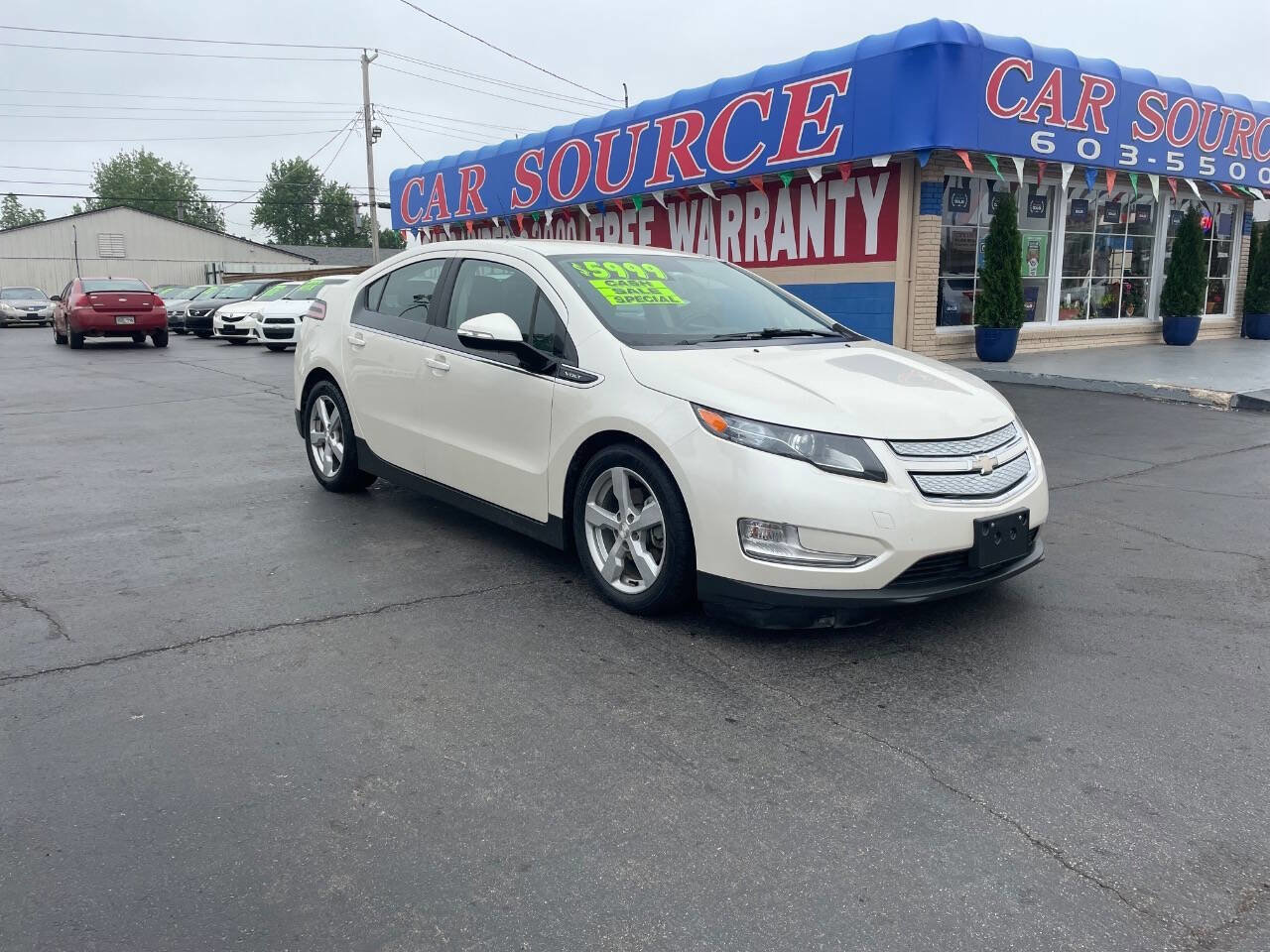 Used 2013 Chevrolet Volt w/ Comfort Package FWD image 3
