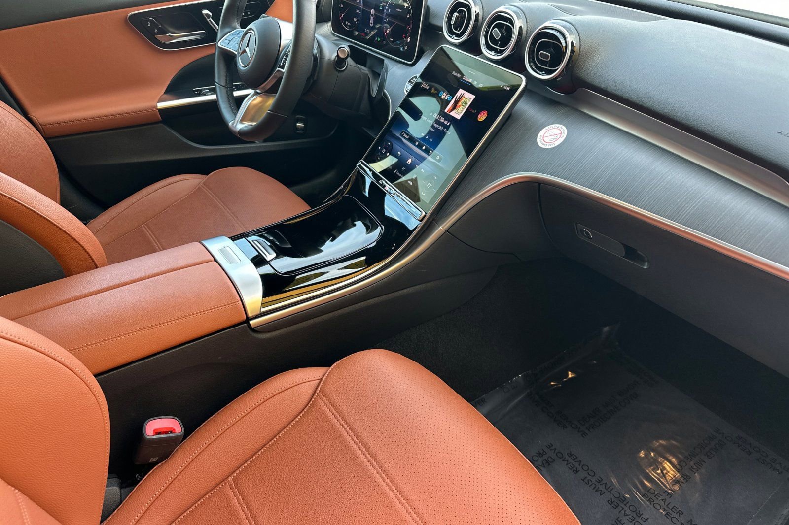 Used 2025 Mercedes-Benz C 300 4MATIC Sedan image 17