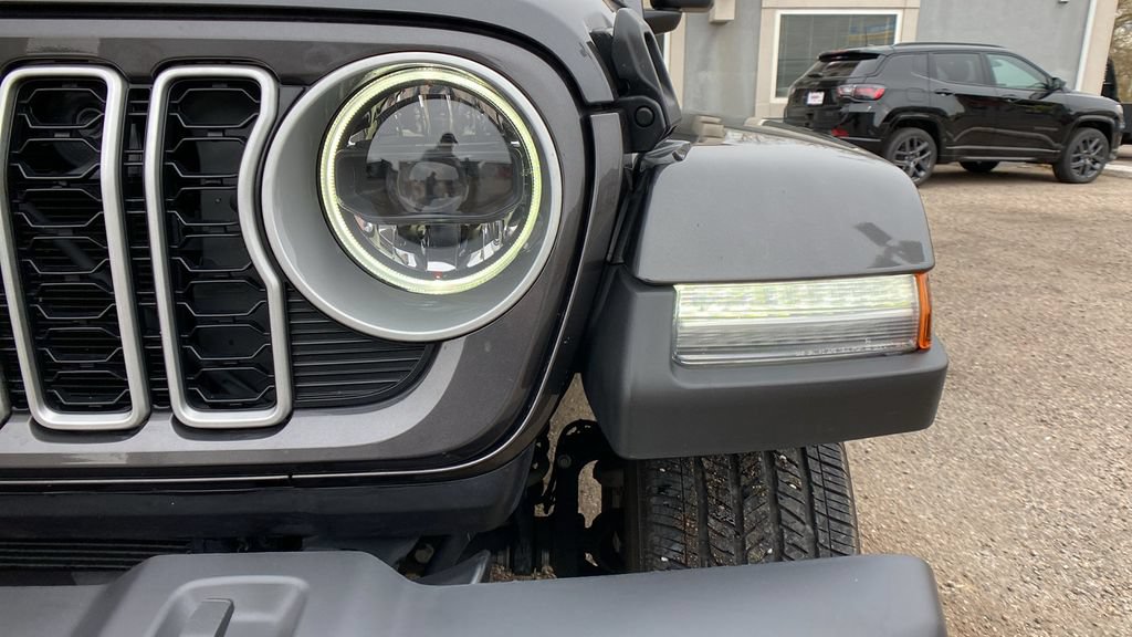 Used 2024 Jeep Wrangler Unlimited Sahara w/ Safety Group AWD/4WD image 10