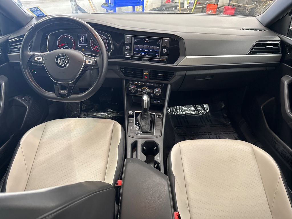 Used 2020 Volkswagen Jetta R-Line w/ R-Line Cold Weather Package image 21