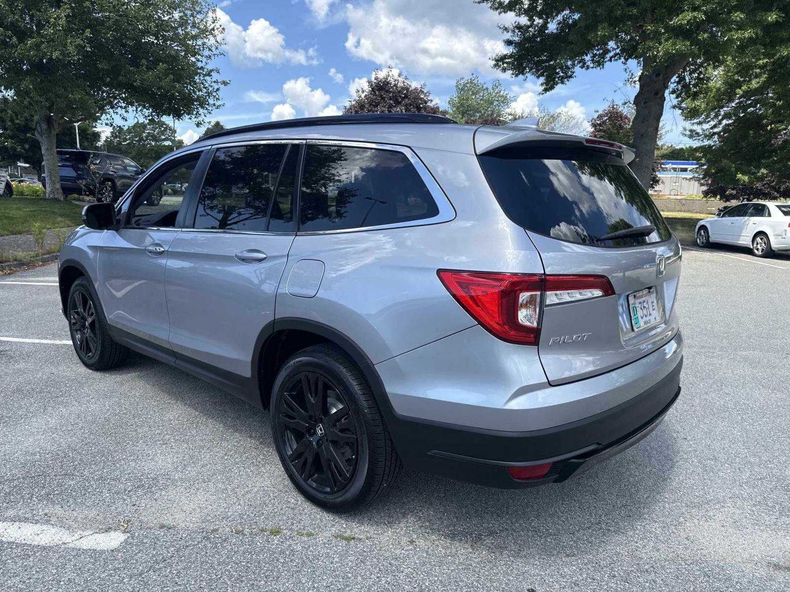 Used 2021 Honda Pilot Special Edition image 3