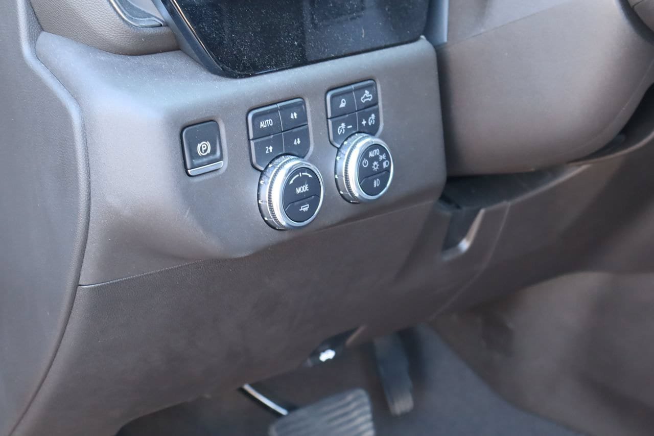 Used 2025 GMC Sierra 2500 SLT w/ Texas SLT Premium Package AWD/4WD image 24