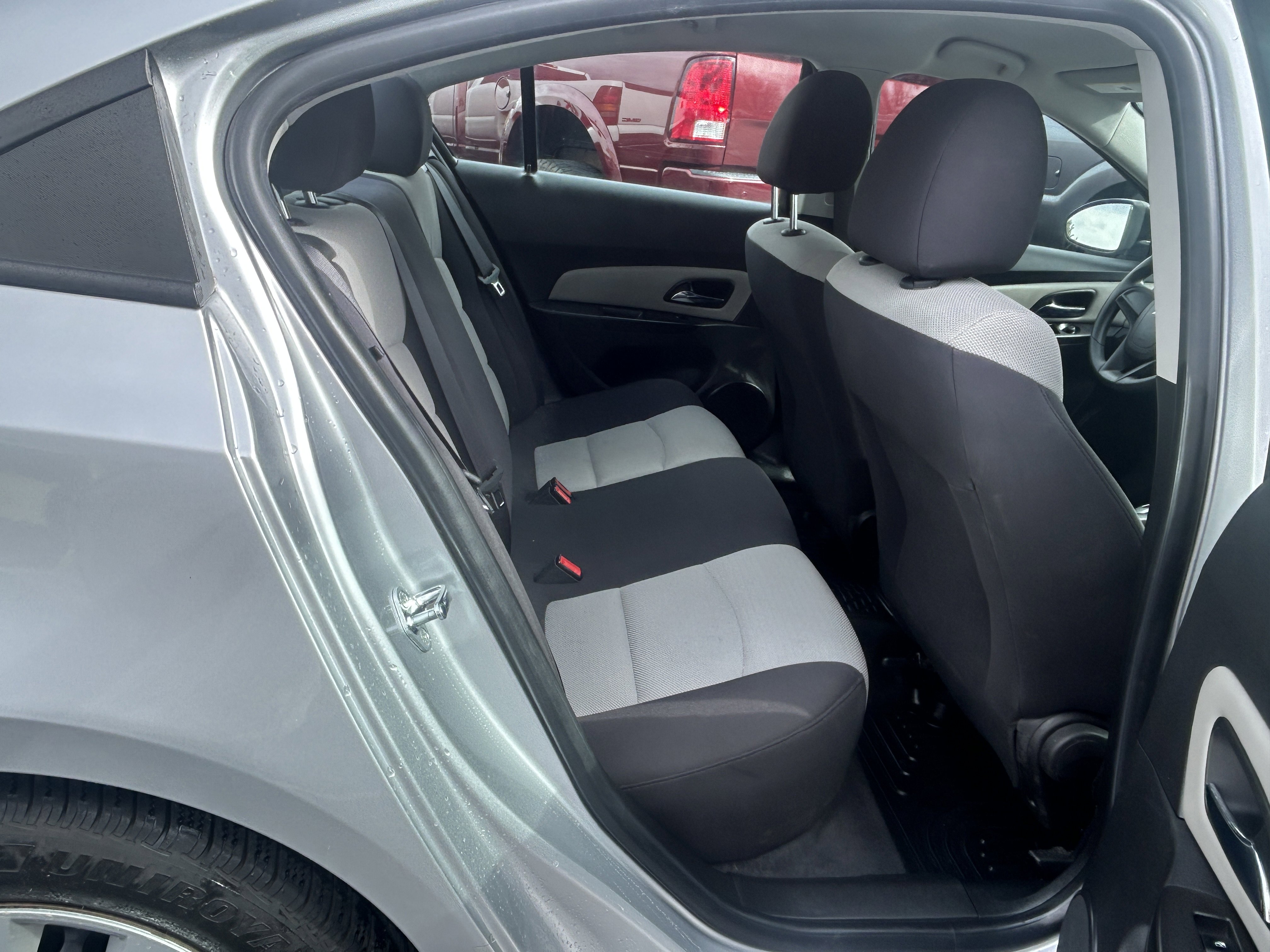 Used 2015 Chevrolet Cruze LS FWD image 12