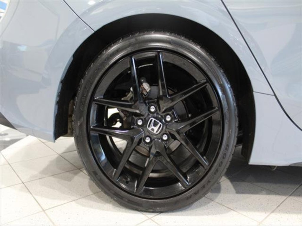 Used 2023 Honda Civic Sport image 11