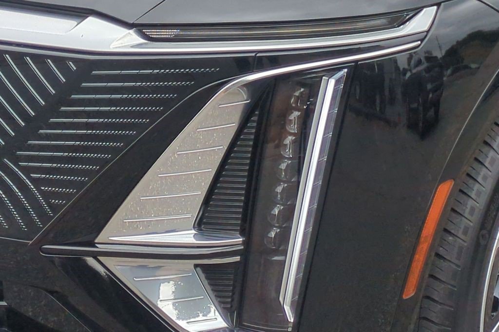 Certified 2024 Cadillac Lyriq Tech AWD/4WD image 22