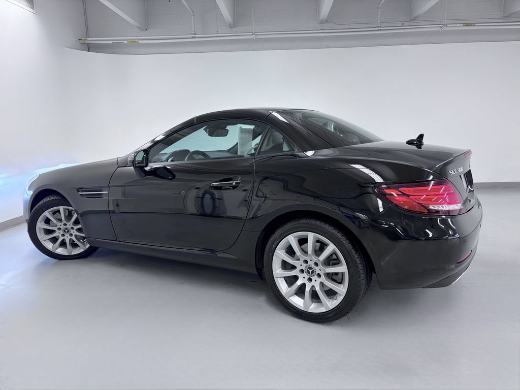 Used 2017 Mercedes-Benz SLC 300 image 8