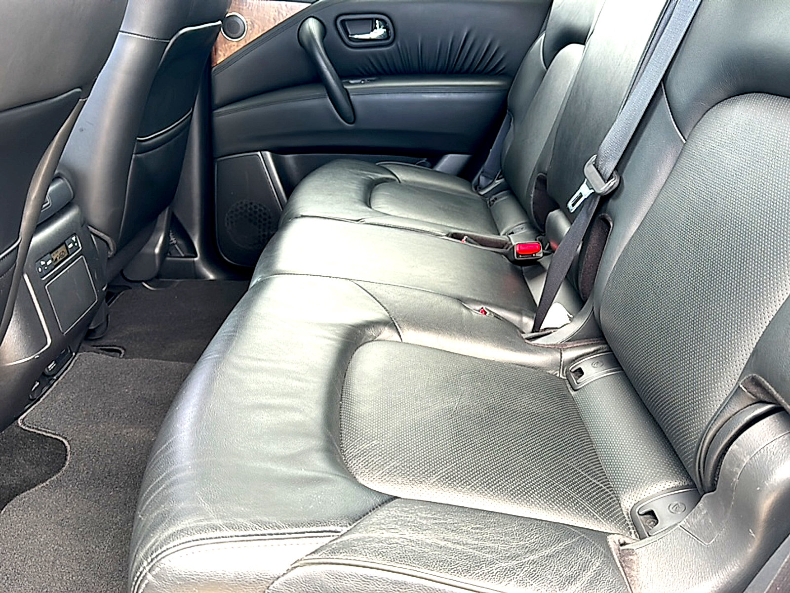 Used 2022 Nissan Armada SL RWD image 19
